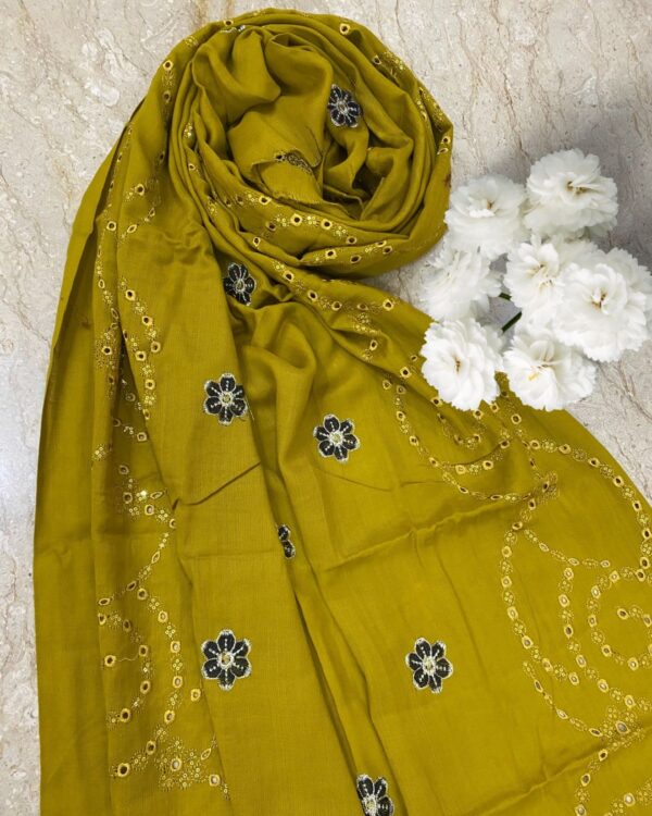 3-piece Unstitched- Heavy Embroidered - Light Khaddar - Image 3