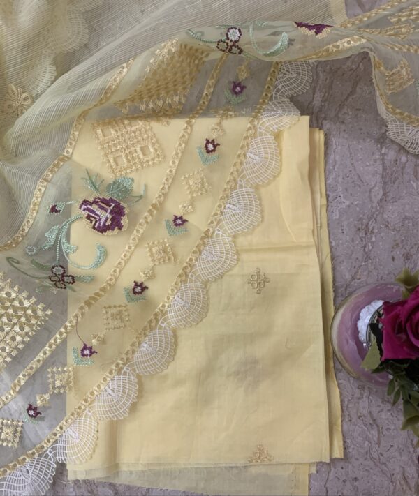 Embroidered-3 Piece Unstitched-Lawn - Image 4